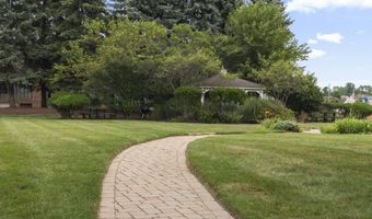 1 Indian Neck Ave APT 6, Branford, CT 06405