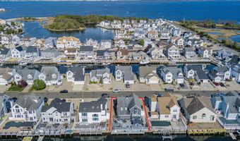 22 Toppinglift Dr, Bayville, NJ 08721