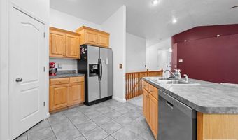 950 Clara Ct, Ammon, ID 83406
