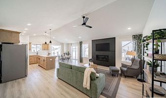 576 Hollow Dr, Ammon, ID 83401