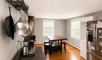 625 Mendon Rd, Cumberland, RI 02864