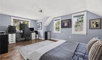 9 Dudley Dr, Narragansett, RI 02882