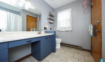 631 E 2nd St, Bridgewater, SD 57319