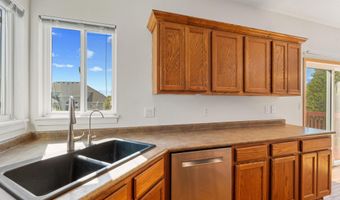 3022 Beckley St, Ames, IA 50010