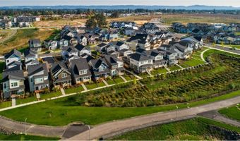 8341 SE Crescent Dr, Hillsboro, OR 97123