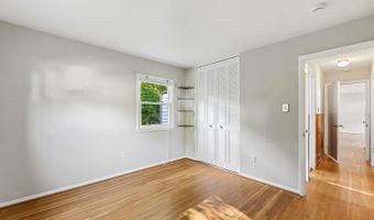 4712 SPRINGBROOK Dr, Annandale, VA 22003