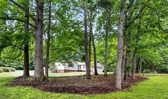 2387 Woodridge Dr, Asheboro, NC 27205