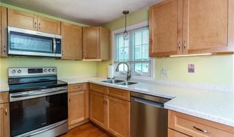 100 Scenery Ln, Johnston, RI 02919