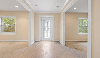 301 2ND St, Atlantic Beach, FL 32233