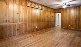 1402 W 12th St, Alma, GA 31510