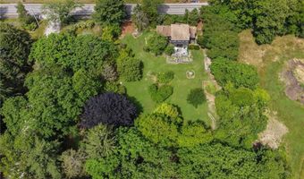 856 N Main Rd, Jamestown, RI 02835