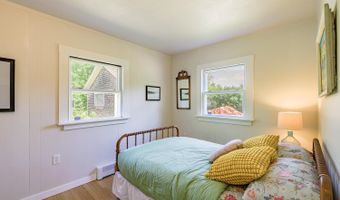 221 Lincolnville Ave, Belfast, ME 04915