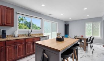 15811 Perkins Ln, Bowie, MD 20716