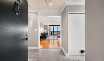 1016 WAYNE St 1007, Arlington, VA 22204