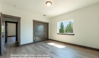 7628 E Autry Ln, Athol, ID 83801