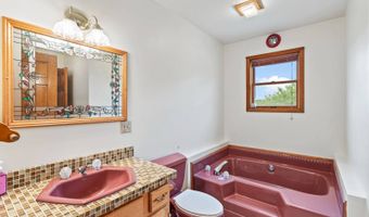 123 Rose Vidot Dr, Amsterdam, NY 12010