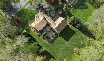 39 Leeuwarden Rd, Darien, CT 06820