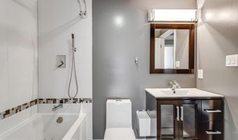 1619 10TH St S, Arlington, VA 22204