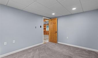 66 Mawney St, East Greenwich, RI 02818