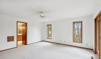 1546 McClung Dr, Arden Hills, MN 55112