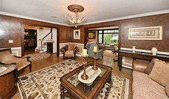 191 Cherry Ln, Airmont, NY 10952