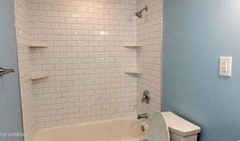 6 Reno Ct, Barnegat, NJ 08005