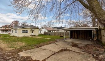 1104 N Monroe St, Litchfield, IL 62056