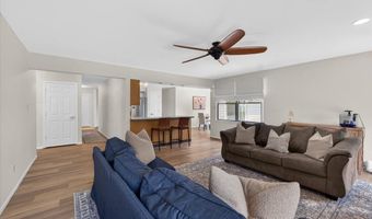 1428 Cedar Bluff Dr, Ballwin, MO 63021