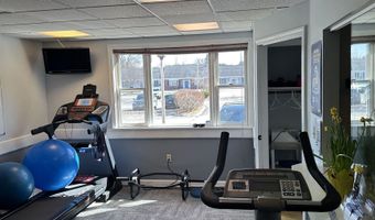 40 S River Rd, Bedford, NH 03110