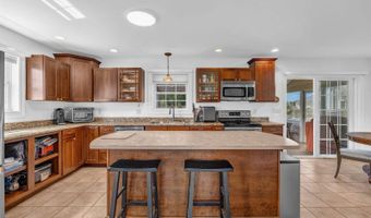 174 Rolling Meadow Dr, Bangor, ME 04401