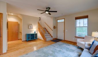 30 S Gardens Way, Fitchburg, WI 53711