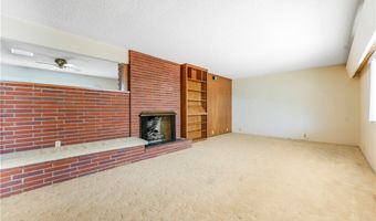 1300 Oak Ave, Carlsbad, CA 92008