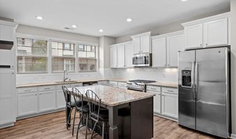 516 Old Mill Village Dr, Apex, NC 27502