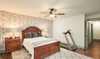 885 Kenton Ct, Akron, OH 44313