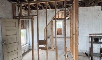 75 S Main St, Andrews, IN 46702