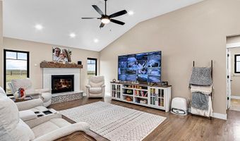 6758 SPENCER Dr, Cheyenne, WY 82007