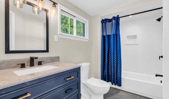 409 Capstan Ave, Beachwood, NJ 08722