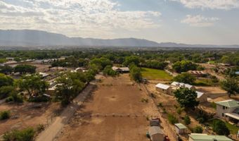 808 Camino Del Prado NW, Albuquerque, NM 87114