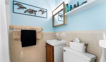 2 Chilton St, Bristol, RI 02809