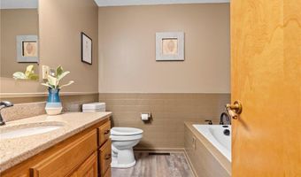 8442 S Union Lake Dr SE, Alexandria, MN 56308