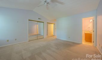 902 Woodlea Ct, Asheville, NC 28806