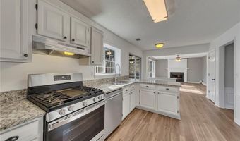 4935 Tanners Spring Dr, Alpharetta, GA 30022