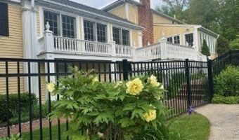 21 Greybirch Rd, Andover, MA 01810