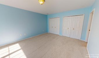 2767 S Knightsbridge Cir, Ann Arbor, MI 48105