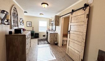 301 Ave N, Abernathy, TX 79311