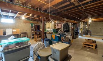 75 Sylvia Ave, North Providence, RI 02911