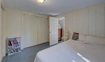 47 Wake Robin Trl, Narragansett, RI 02874