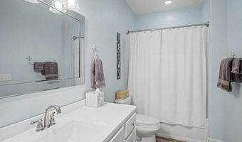 11353 Hattie K Dr, Biloxi, MS 39532