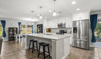 524 E HILLCREST St, Altamonte Springs, FL 32701