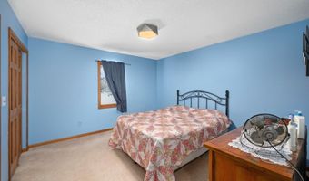 904 Elm St, Auburn, IN 46706